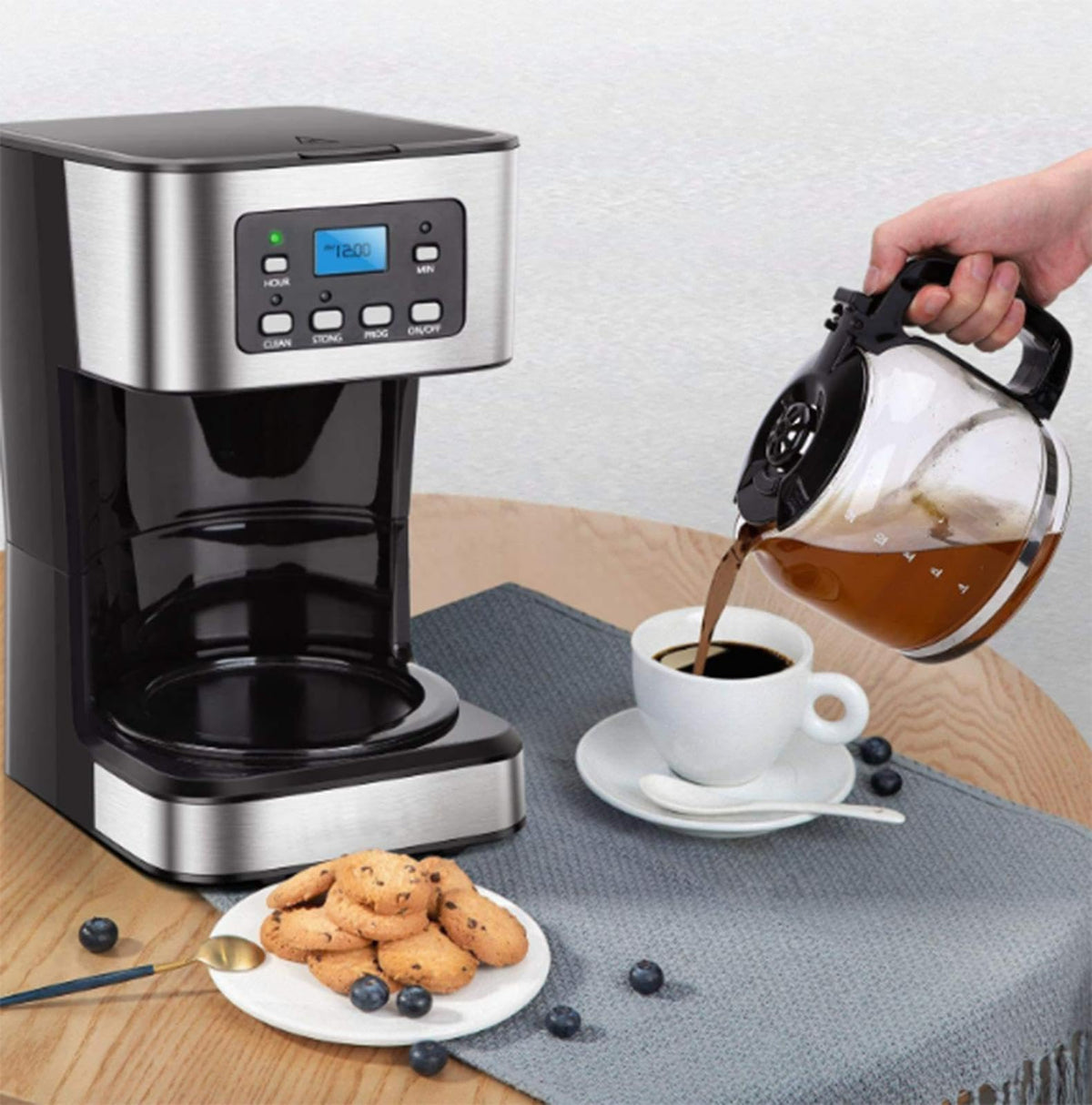 12 Cup Programmable Drip Coffee Maker with Glass Carafe I688