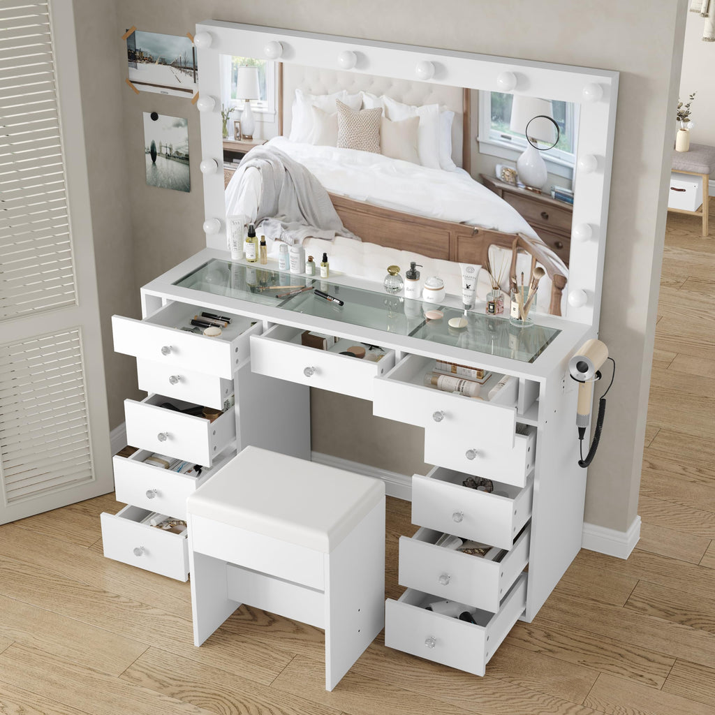 White Vanity Desk with Mirror and Chair O27249
