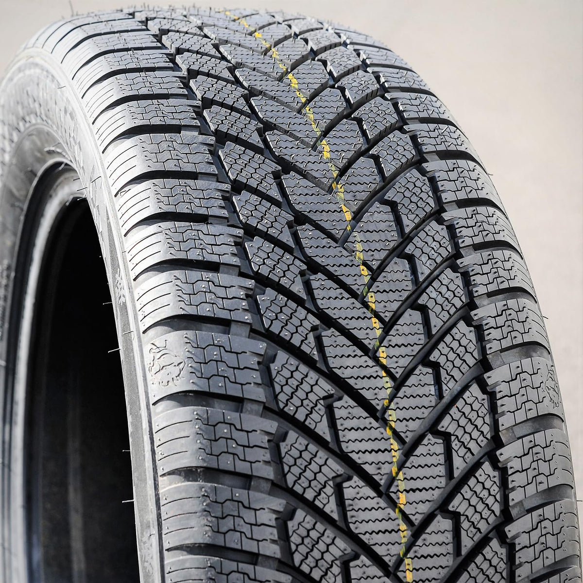 215/60R16 Winter Tires I60679